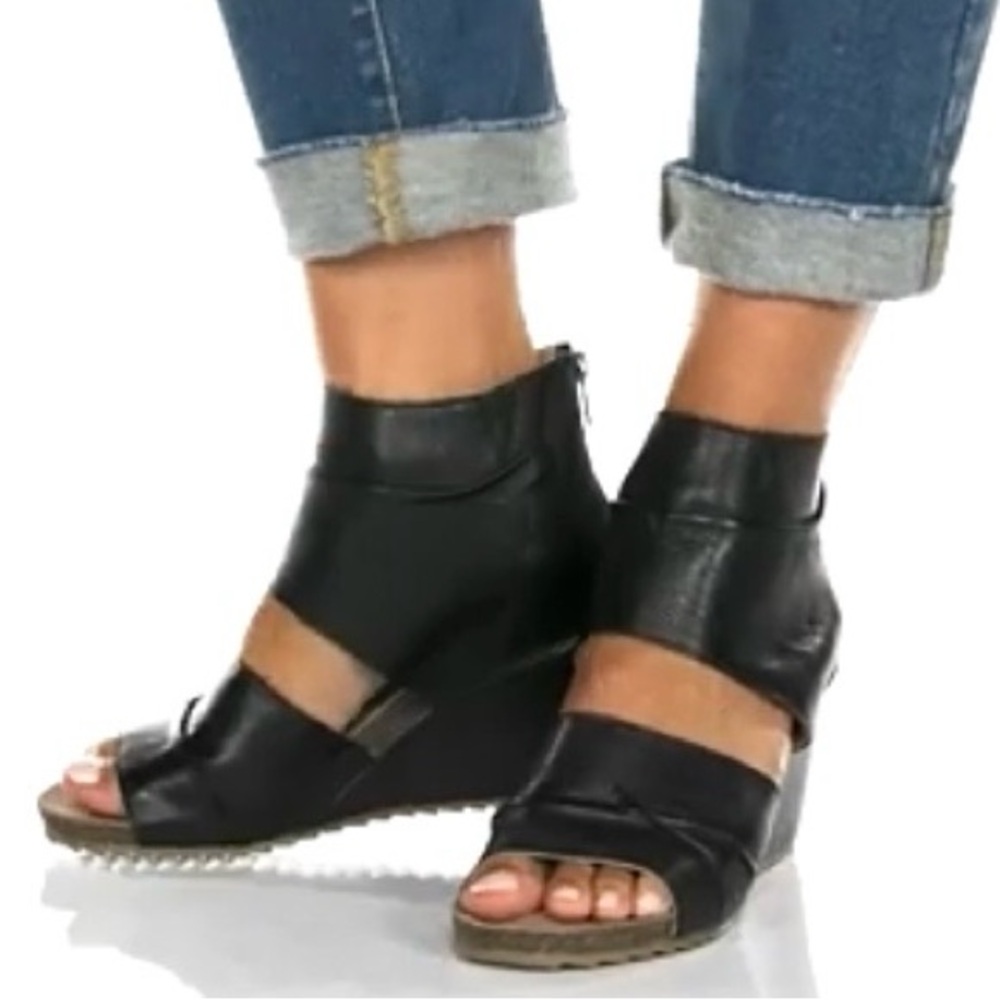 Diba True "Next N Line" Black Leather Wedge Sandals 10 NWOT - Picture 4 of 16